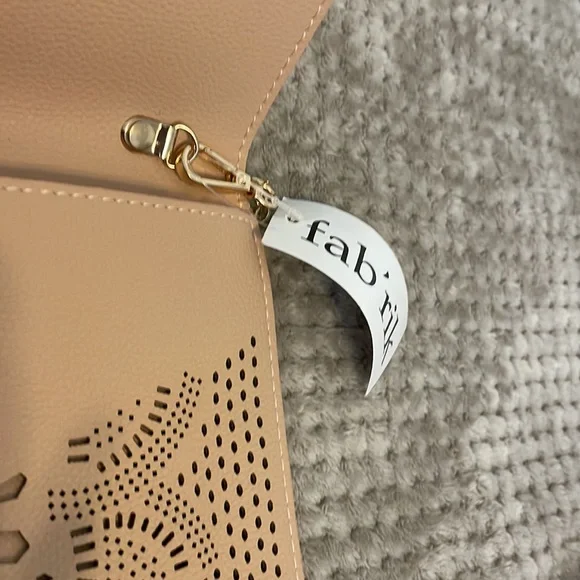 Fab’rik new crossbody - Picture 3 of 3